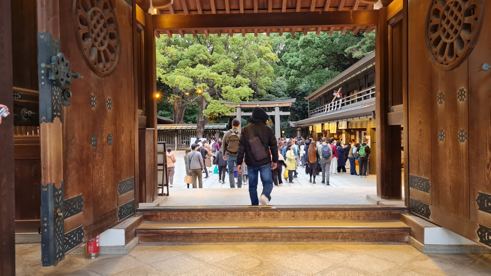 Tokyo temple zen shinto